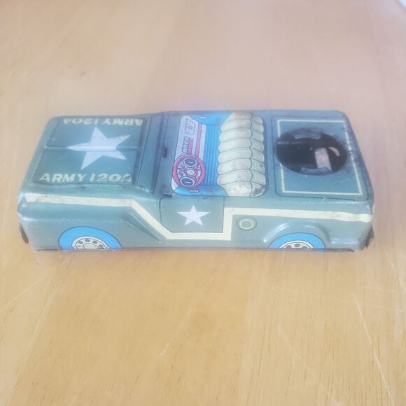 Koyo Metal Tin Toy Car Incomplete Missing Parts - Picture 1 of 10